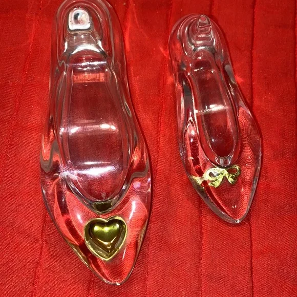 Lot 2 glass slipper shoes, hi heels, GT bow w/rhinestones & GT heart same. $18 - Picture 7 of 7